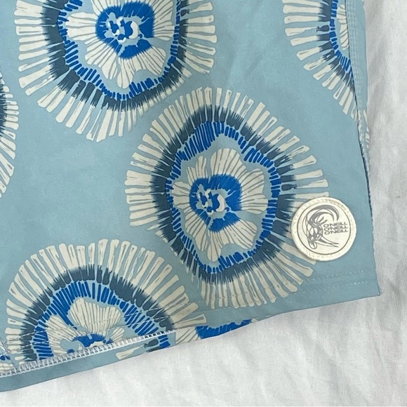 O'Neill Cruzers Blue and White Board Shorts with Tie-Dye Pattern Size 31 - Picture 13 of 16